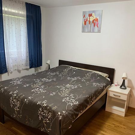 Apartment Dzeni ซาราเยโว ภายนอก รูปภาพ
