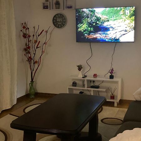 Apartment Dzeni ซาราเยโว ภายนอก รูปภาพ
