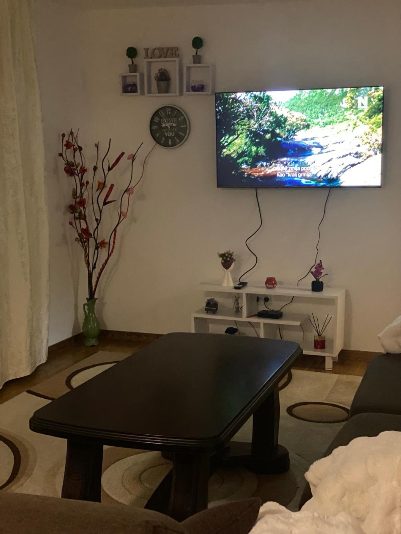 Apartment Dzeni ซาราเยโว ภายนอก รูปภาพ